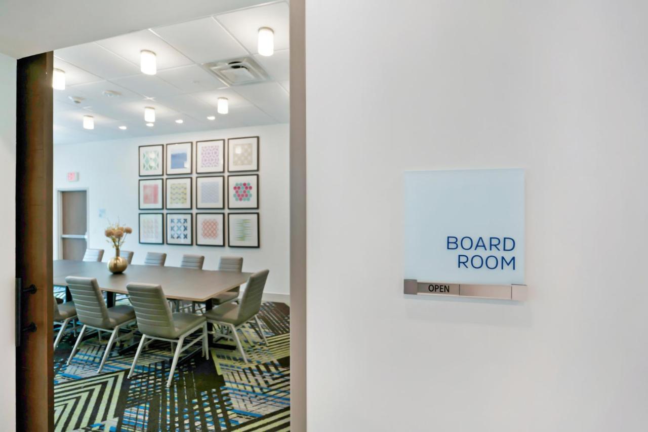 Express - South Bartram Prk By Ihg Hotel 3*