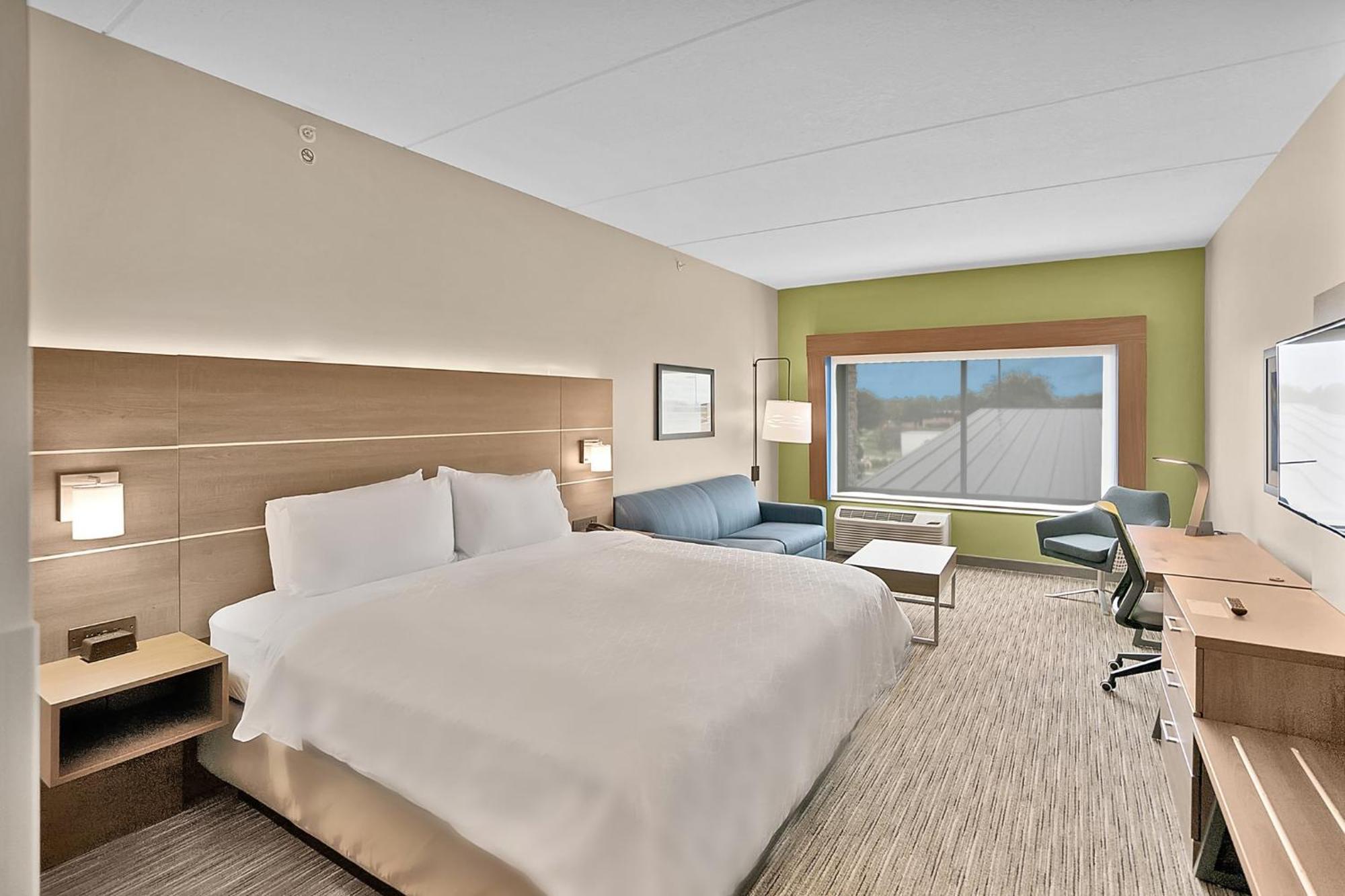 Express - South Bartram Prk By Ihg Hotel 3*